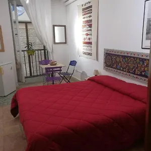 https://donna-linda.palermohotels.org